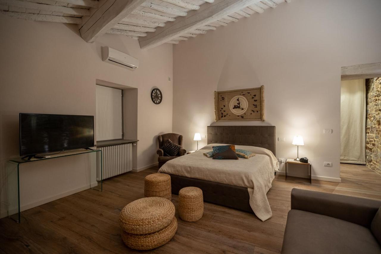old medieval apartment San Donato in Poggio Buitenkant foto
